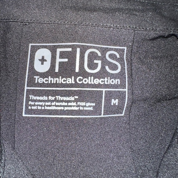 Figs Limited Edition Set in Black - Picture 6 of 9